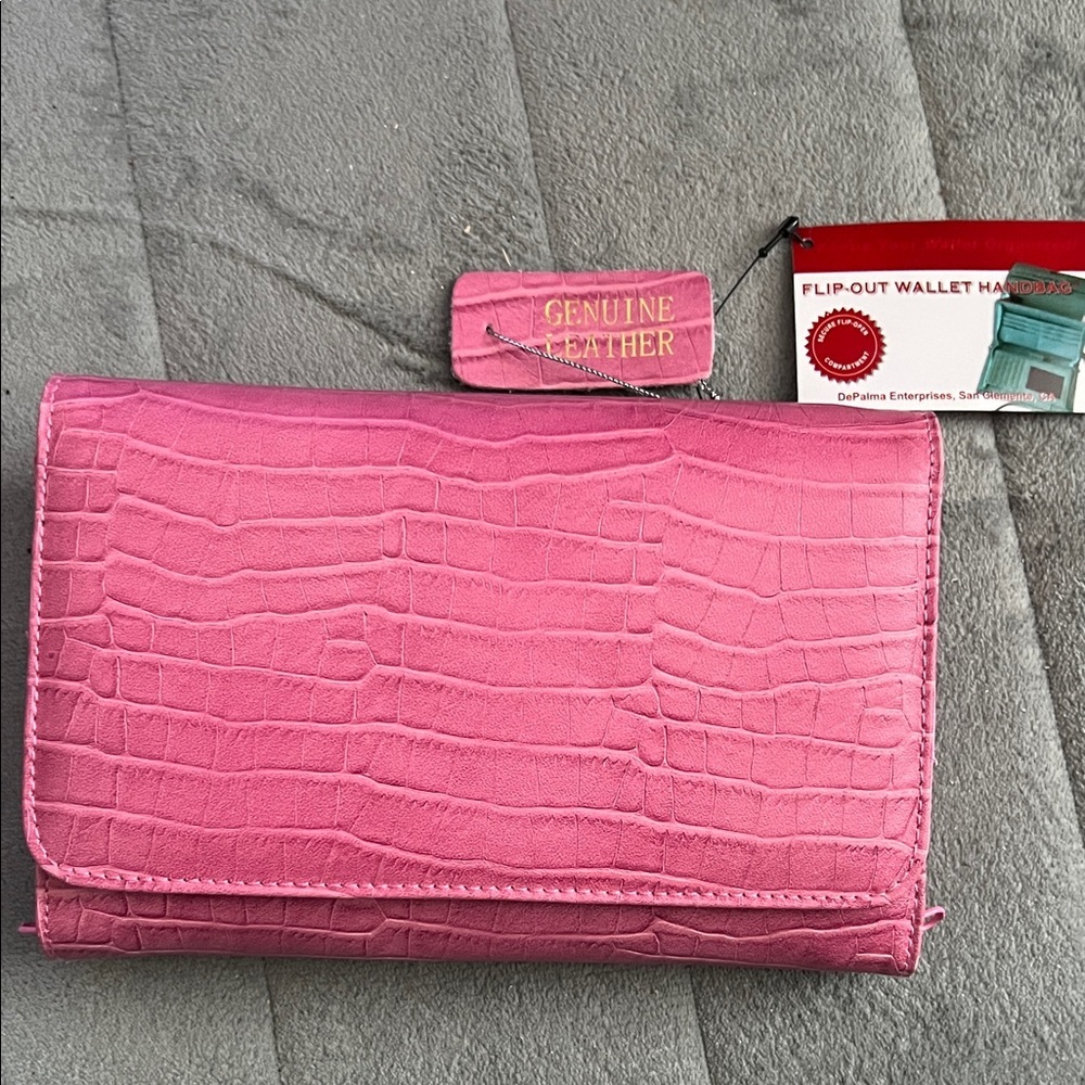 Elegant Pink Croc-Embossed Leather Wallet
